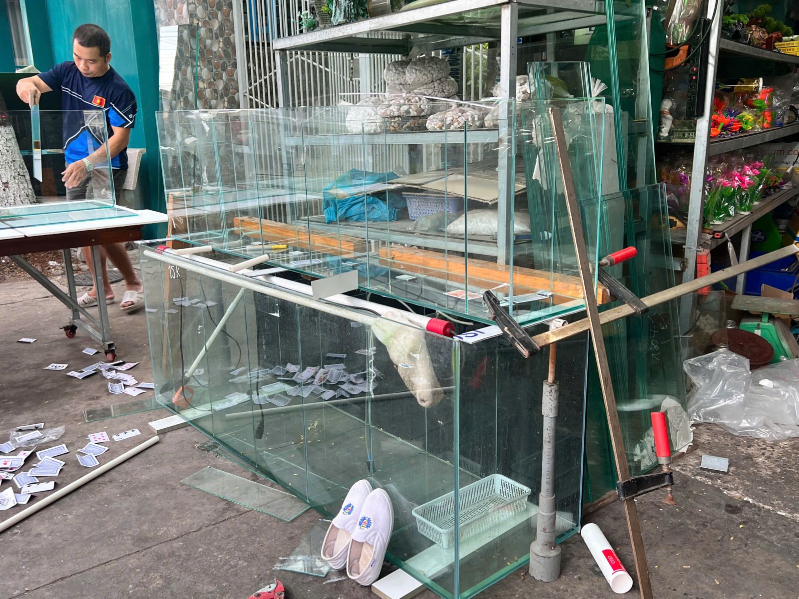 Thi Công Hồ Cá Giá Rẻ Dĩ An